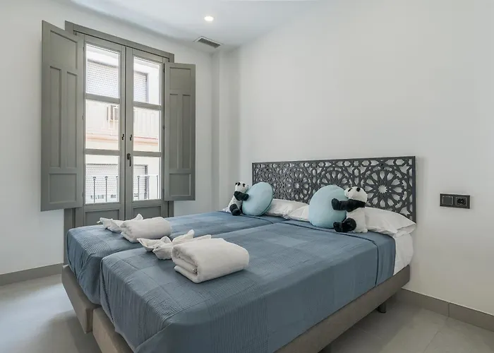 Casa Palacio Marina Suarez * Granada